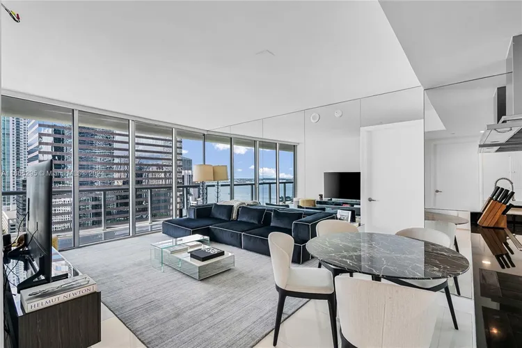 Icon Brickell II #2011 image #6