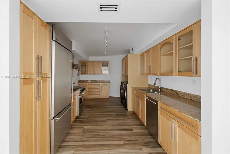 Towers of Key Biscayne #B305 image #8