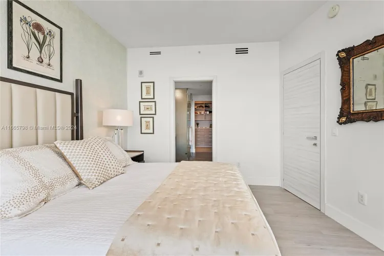 Biscayne Beach #2402 image #21