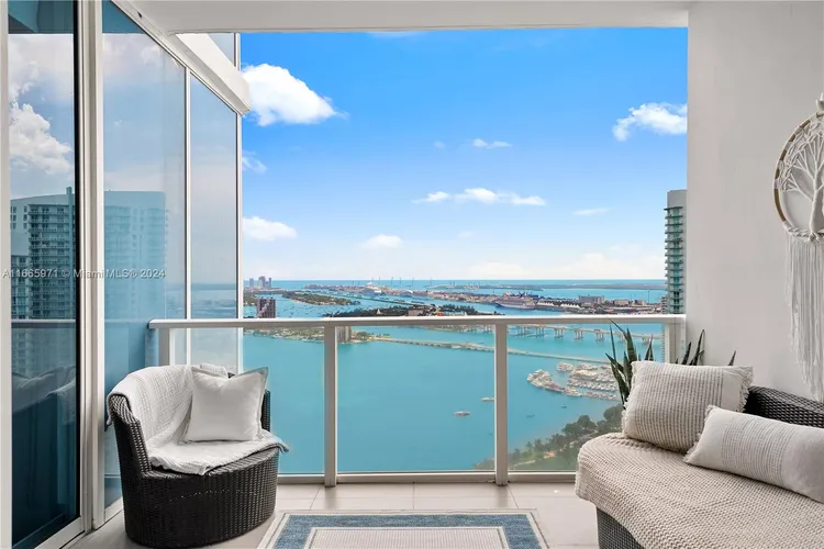 Paramount Bay #4102 image #28