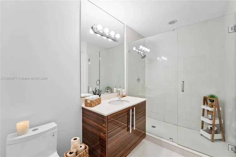 Paramount Bay #4102 image #39