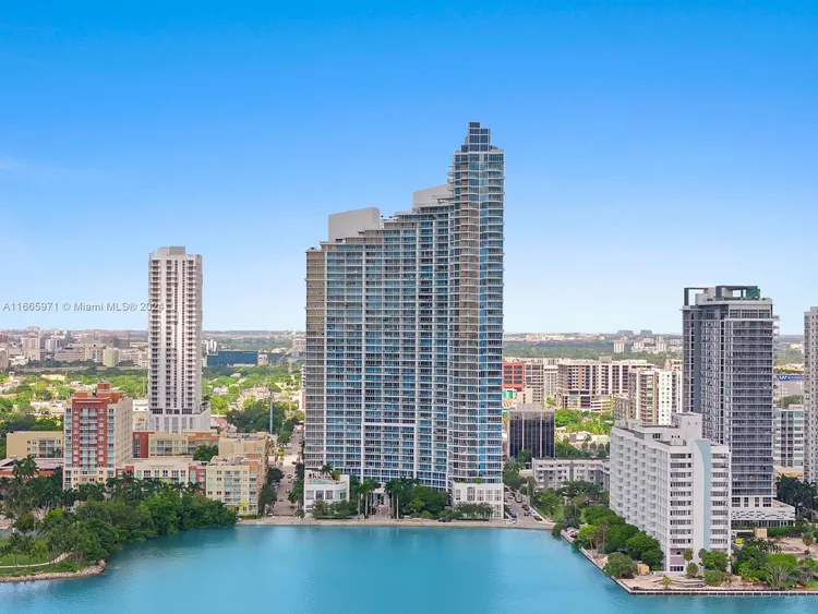 Paramount Bay #4102 image #45