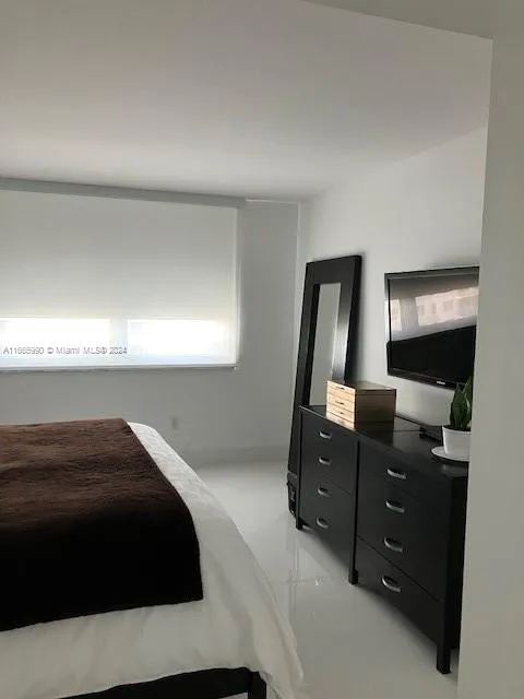 The Mark #1708 image #10