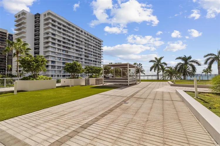 The Palace Condo #C3206 image #23