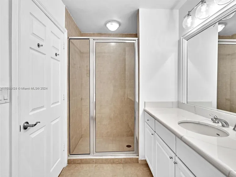 Alaqua #416 image #14