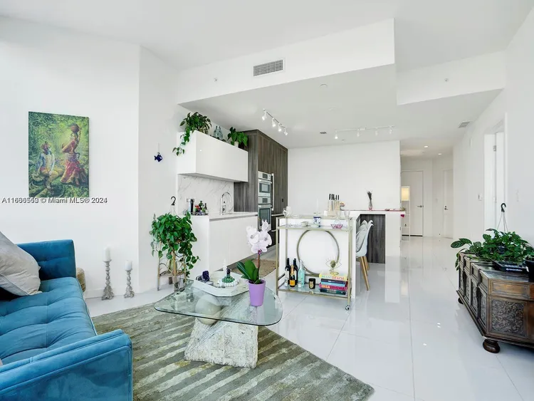 Paramount Miami Worldcenter #3504 image #6