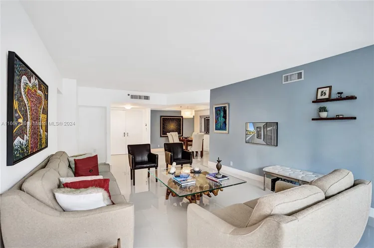 Hamptons West #M3 image #25