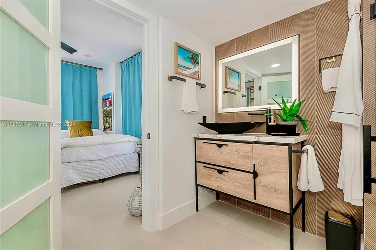 The Mercury #212 image #11