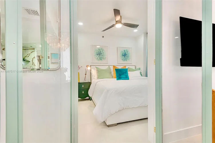 The Mercury #212 image #14