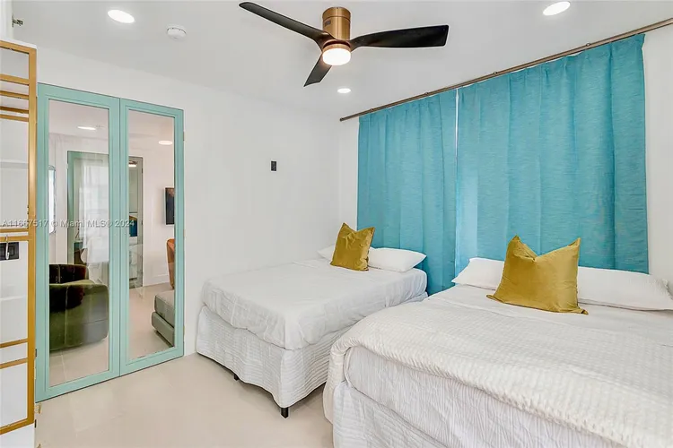 The Mercury #212 image #19