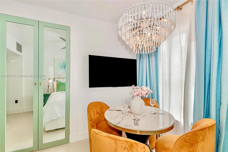 The Mercury #212 image #24