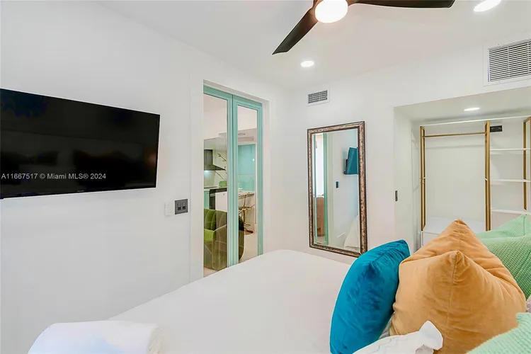 The Mercury #212 image #26