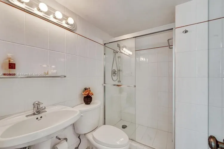 Burleigh House #1723 image #11