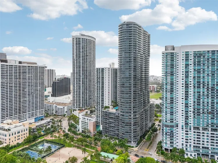 Aria on the Bay #2608 image #37