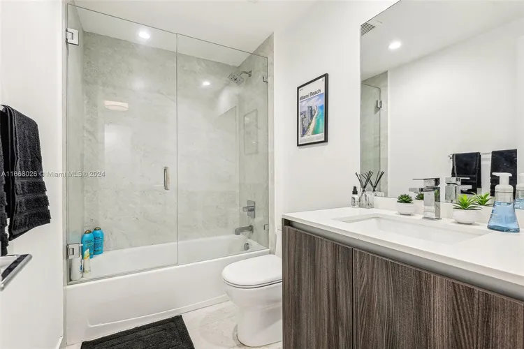 Aria on the Bay #2608 image #9