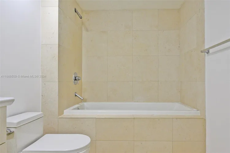 Icon Brickell I #3208 image #10