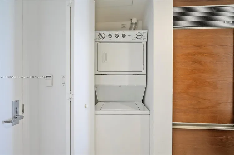 Icon Brickell I #3208 image #12