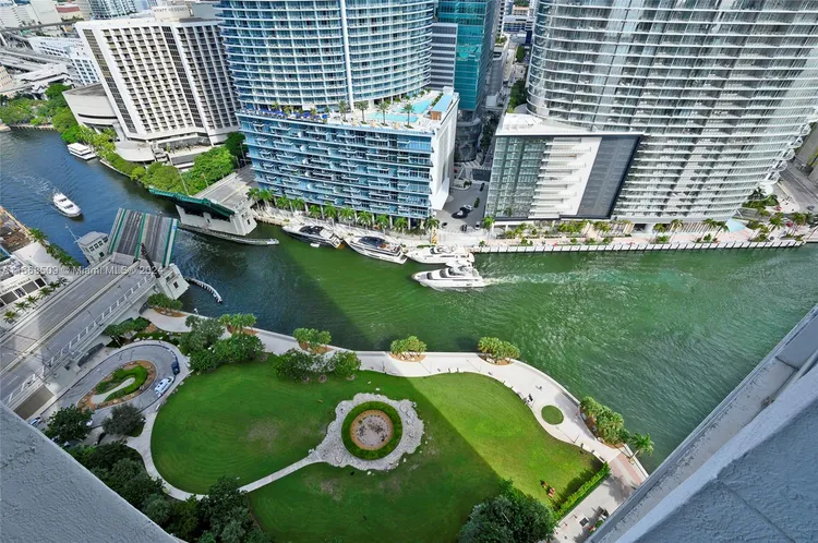 Icon Brickell I #3208 image #23