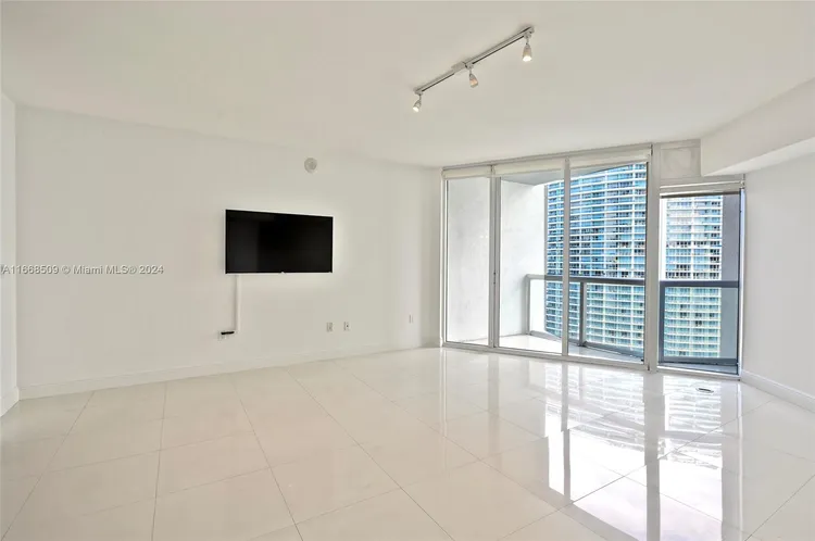 Icon Brickell I #3208 image #7