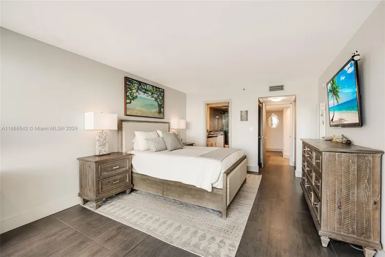 The Venetia #16A image #14