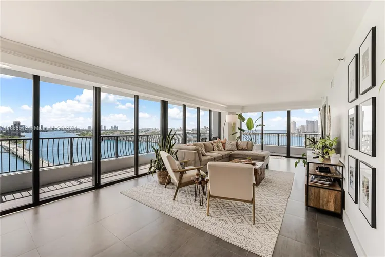 The Venetia #16A image #6