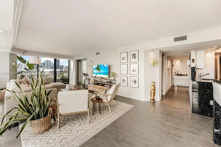 The Venetia #16A image #7