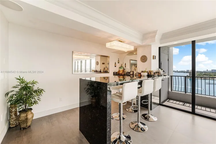 The Venetia #16A image #8