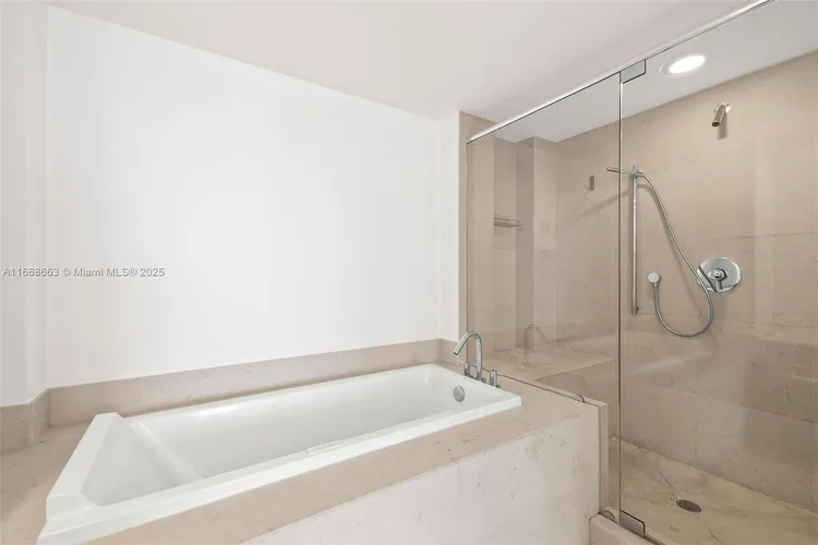 Icon Brickell II #2905 image #17