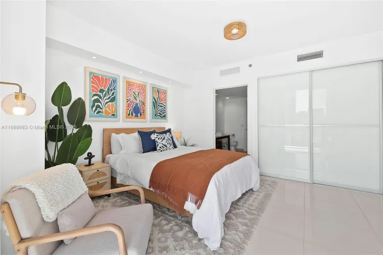 Icon Brickell II #2905 image #23