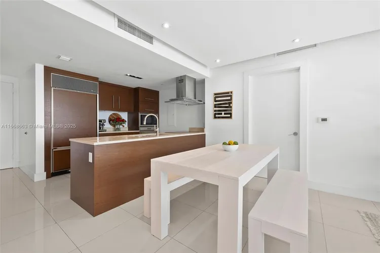 Icon Brickell II #2905 image #8