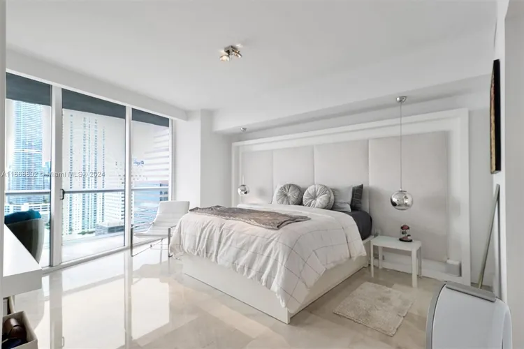 Icon Brickell II #3101 image #14