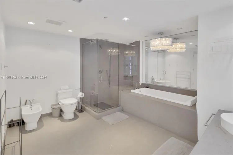 Icon Brickell II #3101 image #17