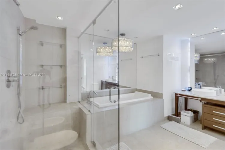 Icon Brickell II #3101 image #20