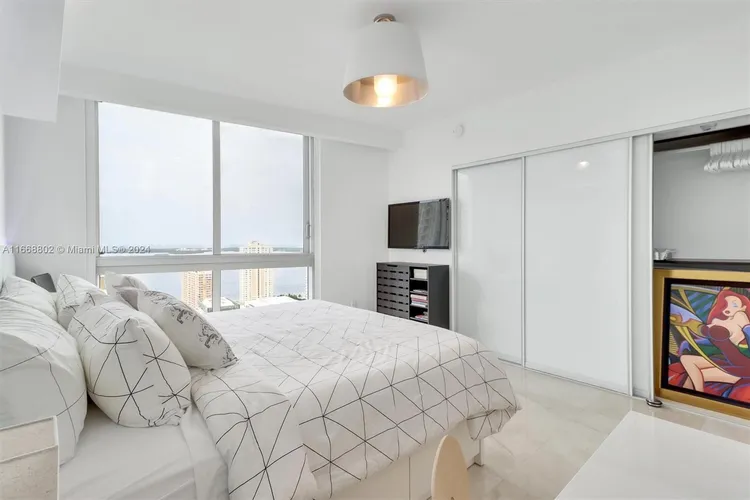 Icon Brickell II #3101 image #25