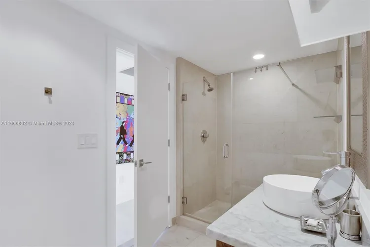Icon Brickell II #3101 image #28