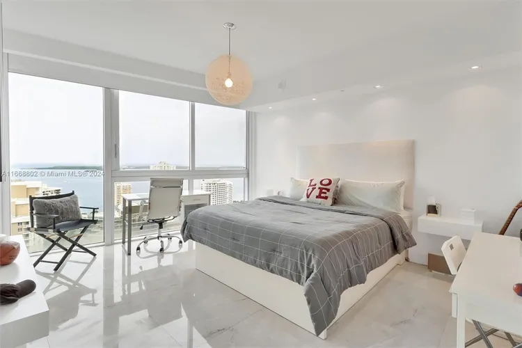Icon Brickell II #3101 image #29