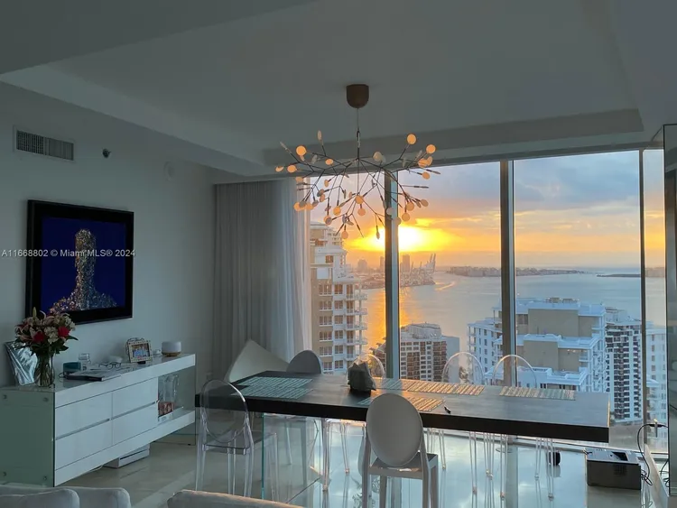 Icon Brickell II #3101 image #7