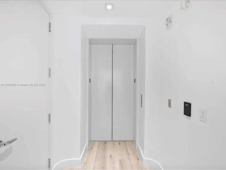 Jade Signature #604 image #10