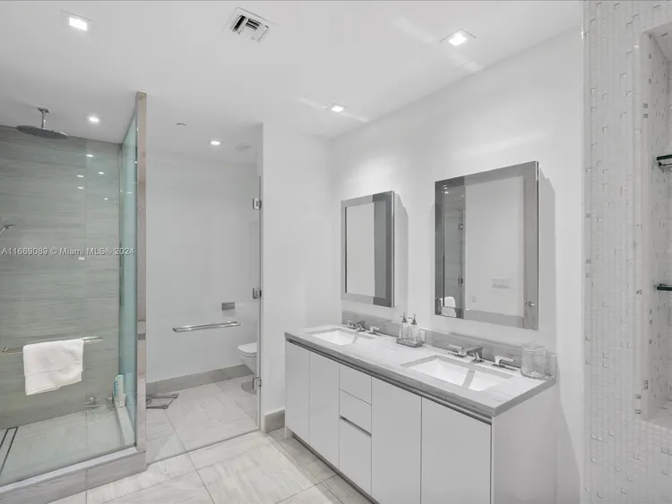 Jade Signature #604 image #7