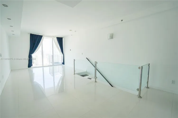 Neo Vertika #2903 image #10