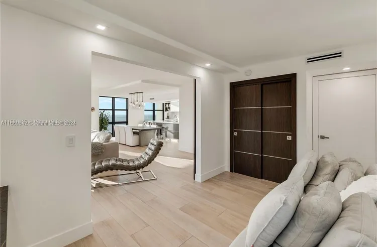 Towers of Key Biscayne #D1207 image #12