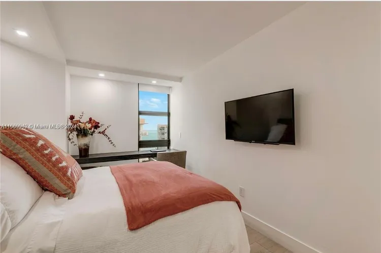 Towers of Key Biscayne #D1207 image #15