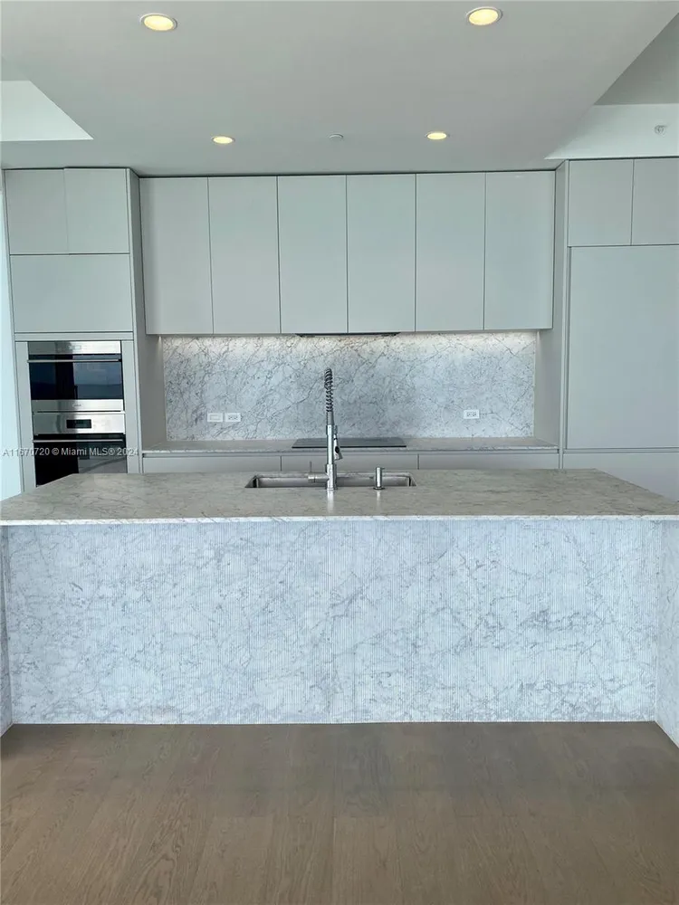 57 Ocean #1101 image #6