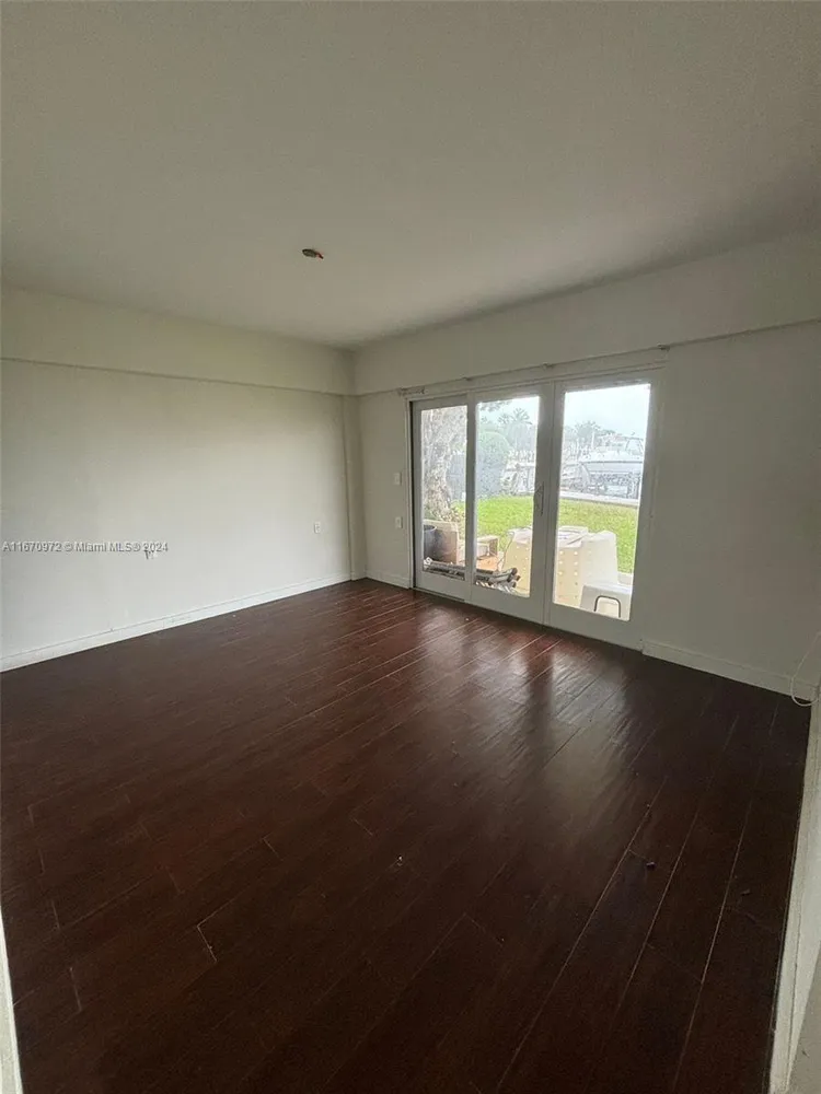 Pelican Reef #CAB1&2 image #8