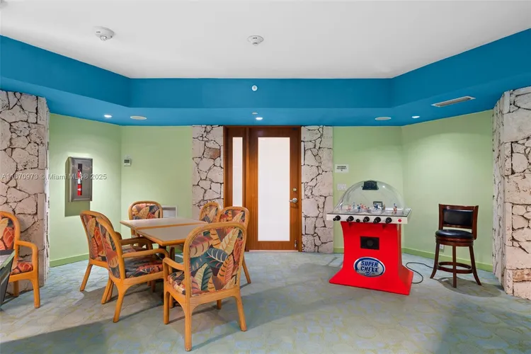 Towers of Key Biscayne #E105 image #32