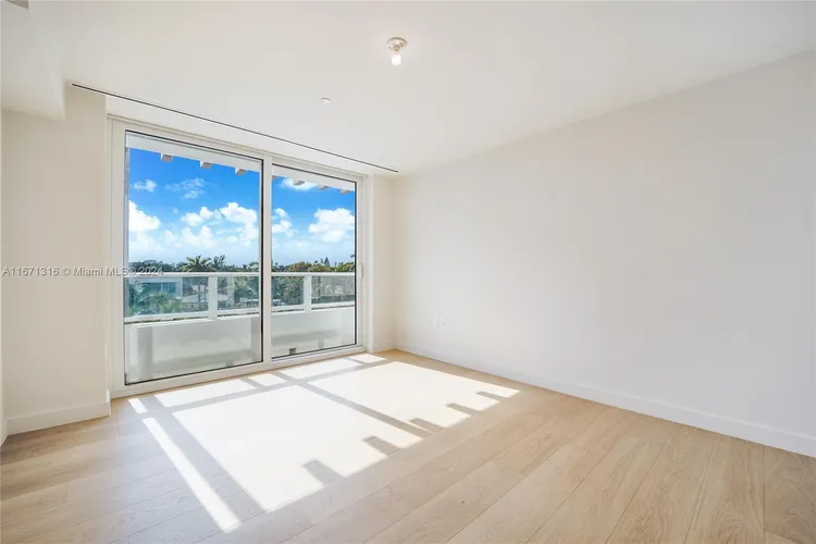 The Ritz-Carlton Residences Mid-Beach #418 image #9