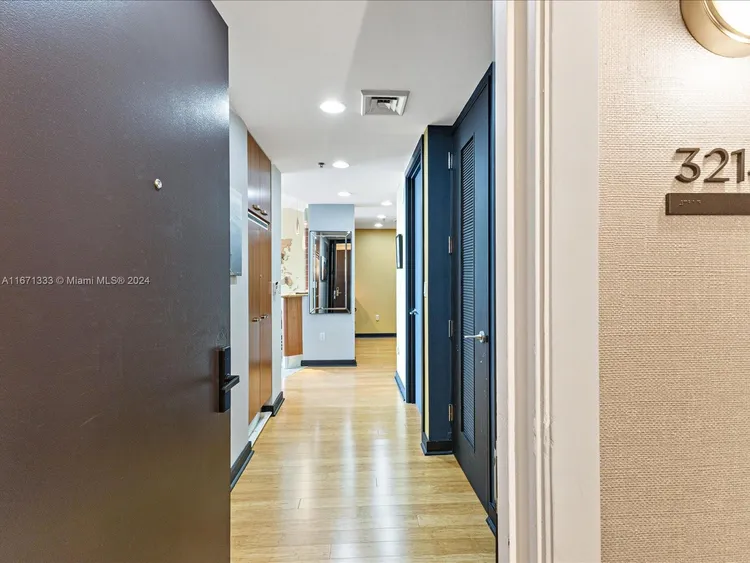 Mayfield AKA Hotel #3214 image #23