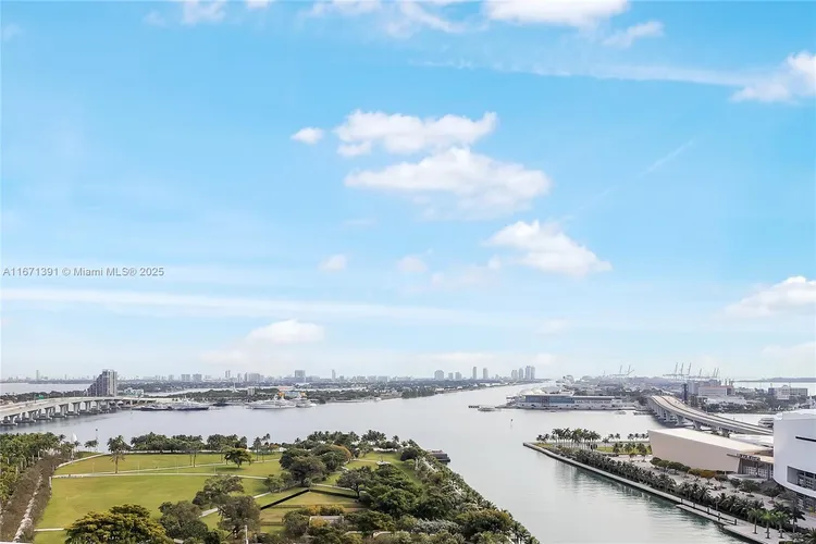 900 Biscayne Bay #2104 image #23