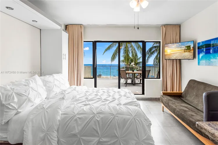 Casablanca #434 image #6