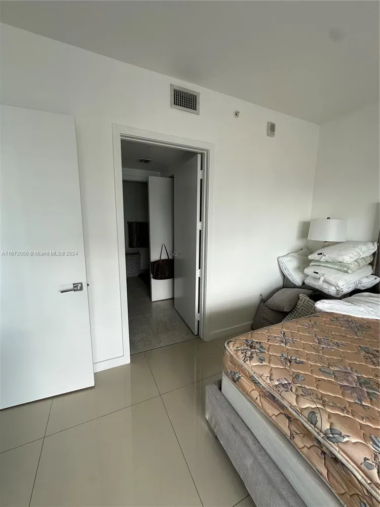 Aria on the Bay #4902 image #17